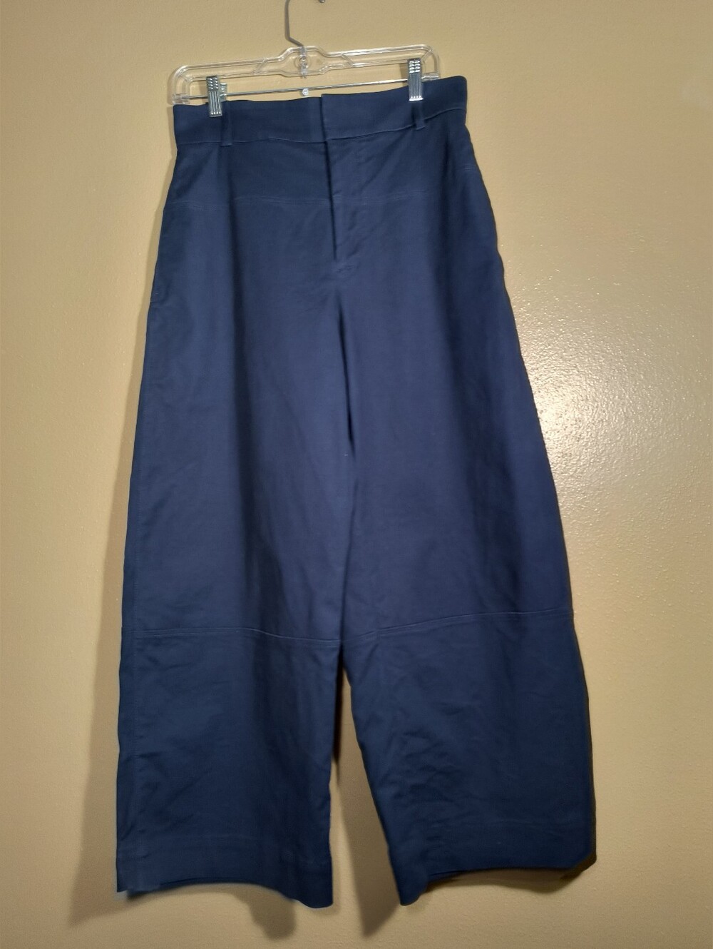 High-rise, Barrel, Cropped Trousers- Navy Blue
